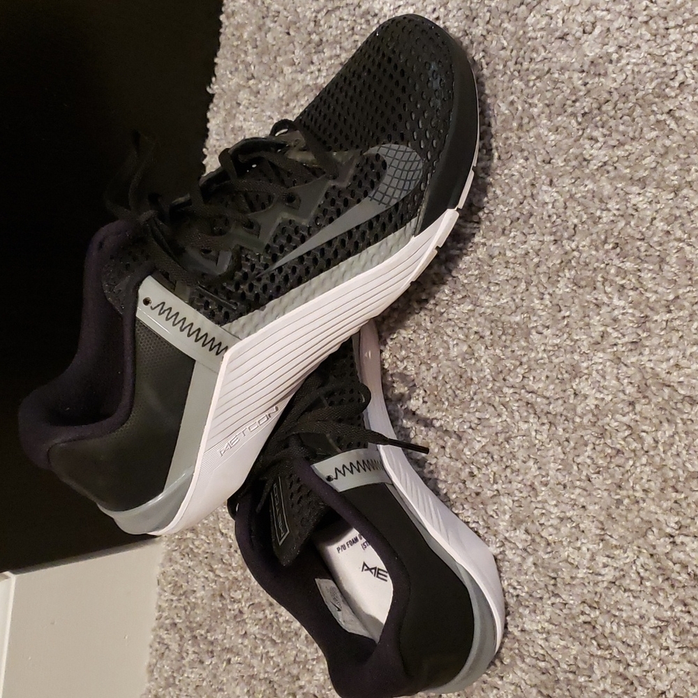 Nike Mens Metcon 6 size 10